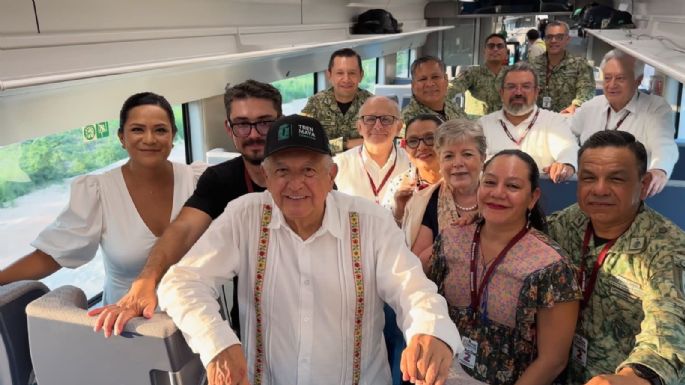 Presidente López Obrador realiza recorrido de supervisión en el Tren