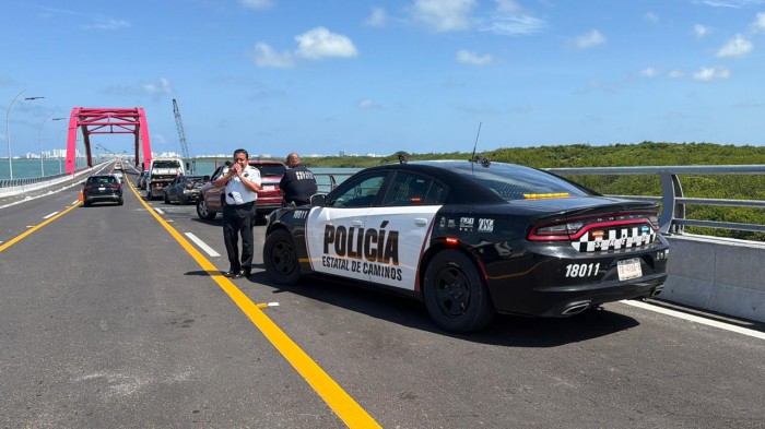 accidente-puente-nichupte-causa-cierre-de-carril-en-cancun-2