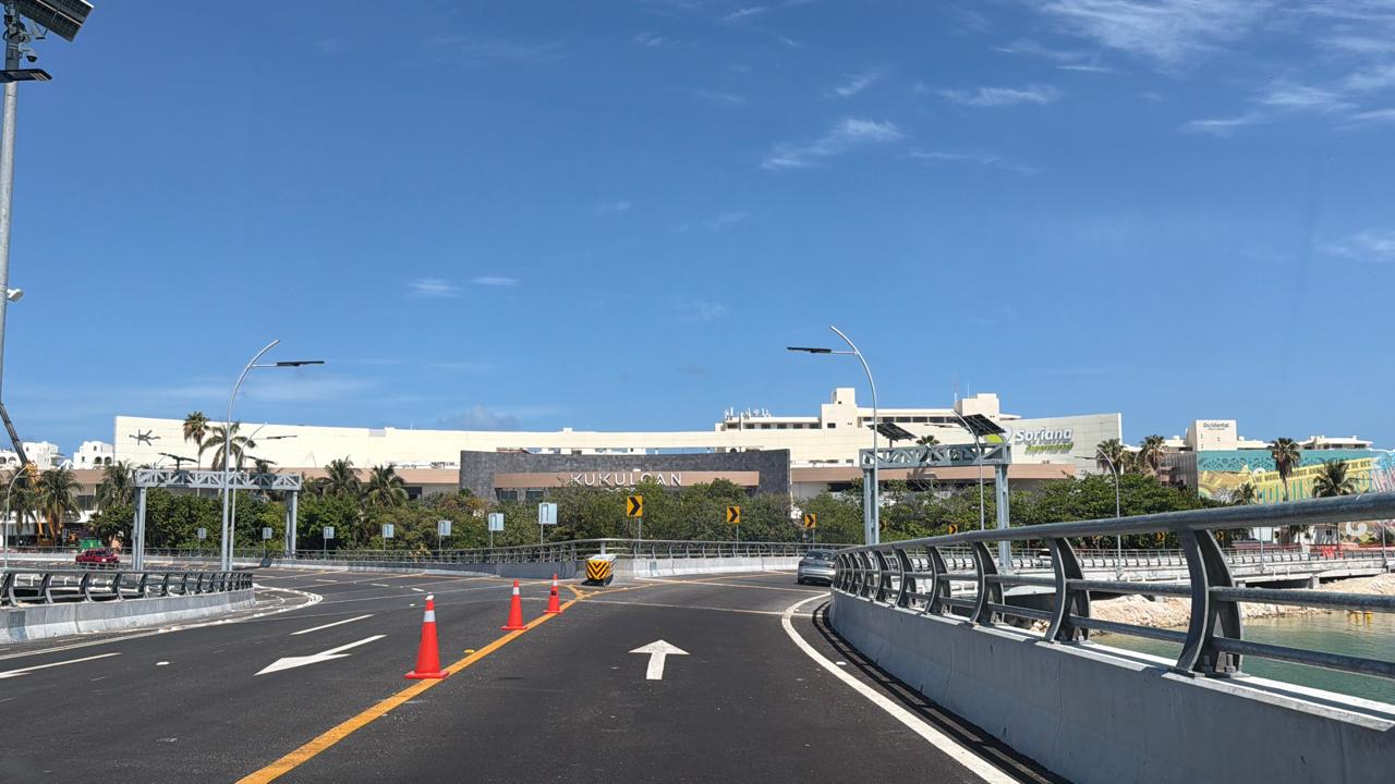 claudia-sheinbaum-recorre-puente-nichupte-en-cancun-2