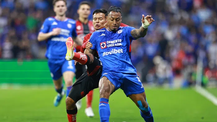 cruz-azul-avanza-a-semifinales-con-golazo-de-paradela-ante-atlas-2