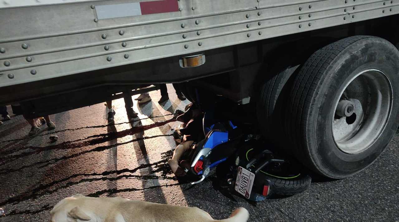 motociclista-muere-en-choque-con-trailer-en-lopez-portillo-cancun-2