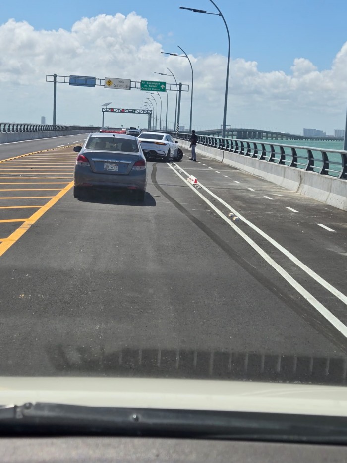 puente-nichupte-registra-dos-accidentes-en-sus-primeras-horas-de-operacion-2