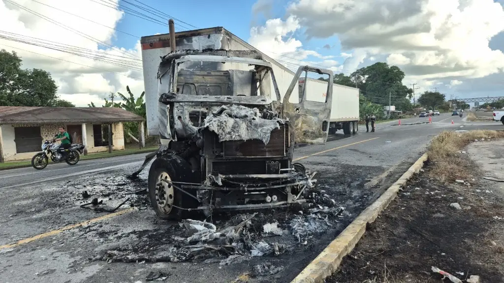 CANACAR reporta pérdidas millonarias por unidades calcinadas en Tabasco; aseguradoras no responden, asegura