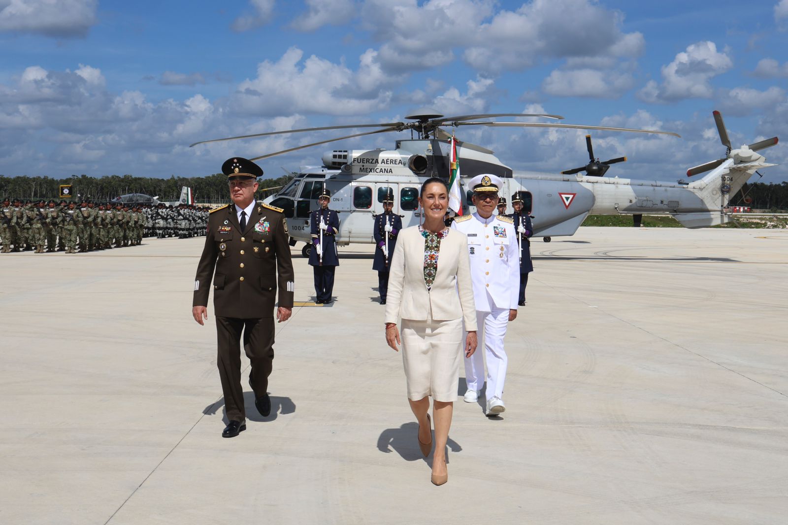 Claudia Sheinbaun inaugura Base Aérea Militar en Tulum y conmemora el 110 aniversario de la Fuerza Aérea Mexicana