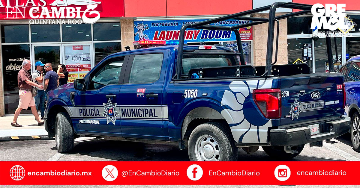 Asaltan barbería en Cancún; delincuentes disparan al huir