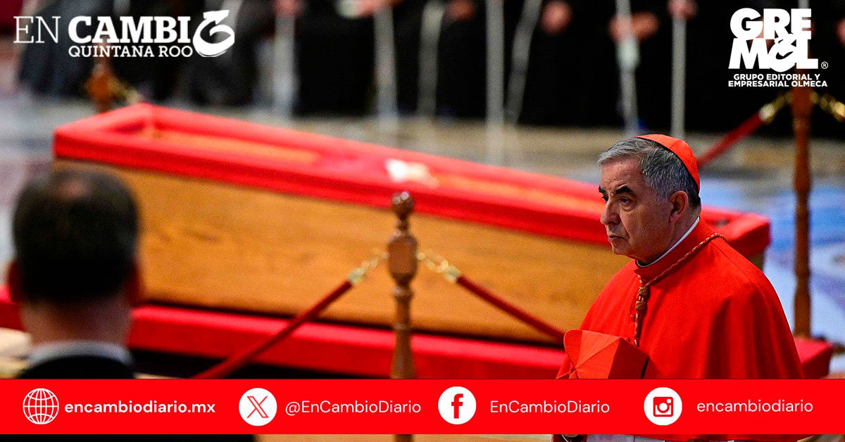 Cardenal Angelo Becciu renuncia a participar en el cónclave tras escándalo financiero