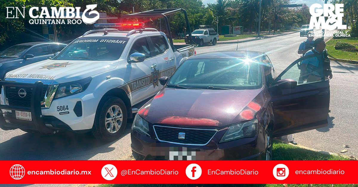 Choque entre dos vehículos provoca caos vial en el kilómetro 7 del Boulevard Kukulkán