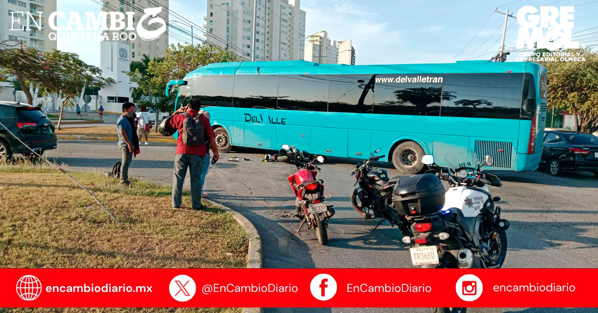 Motociclista resulta lesionado tras choque con autobús en la Bonampak