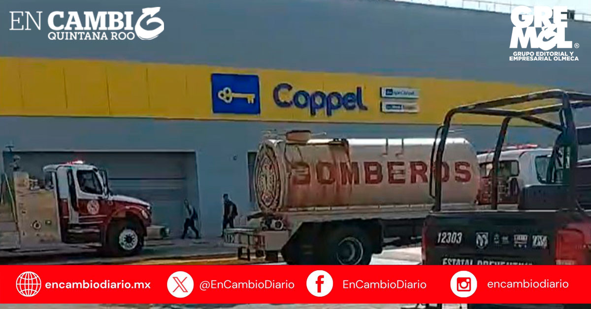 Se registra incendio en área de comedores de Plaza Las Américas en Playa del Carmen