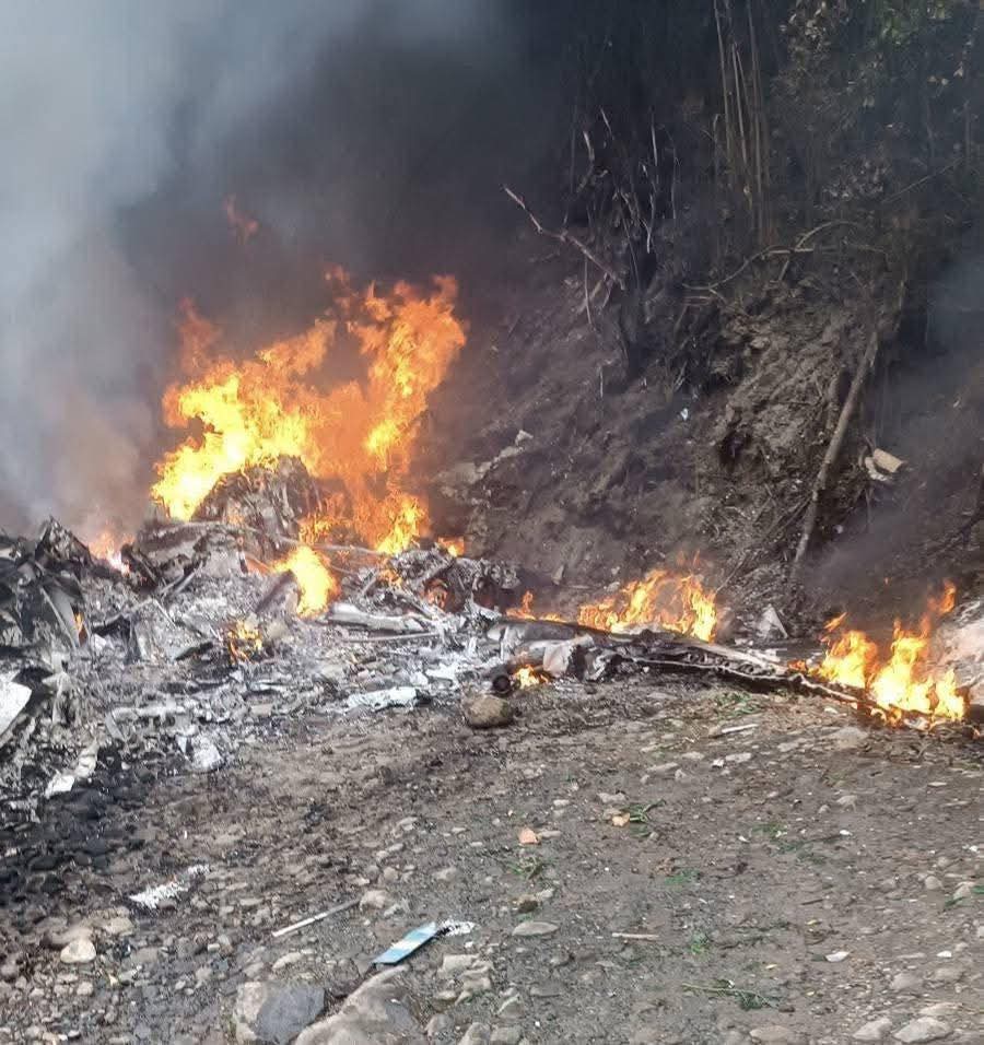 Cuerpos de emergencia llegaron al lugar tras recibir alertas del desplome.