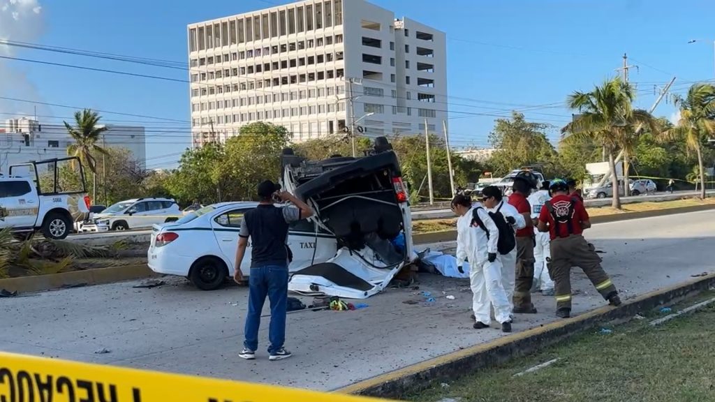Choque en Cancún deja muertos