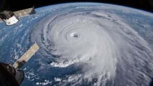 Como prevención los puertos de Huatulco y Puerto Escondido han cerrado sus puertos
