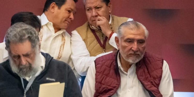 Adán Augusto reaparece en el Consejo Nacional de Morena