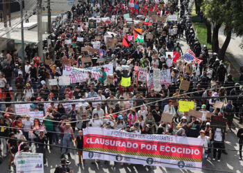 Marcha contra la gentrificación fue ‘encapsulada’ por la policía: tensión en CDMX