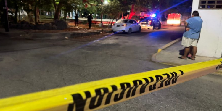 Operativo en Paseos Nikté: aseguran casa detienen a una mujer y una niña