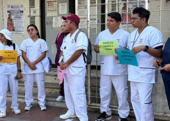 Detenido programa Salud Casa por Casa en Cancún: ¡Médicos alzan la voz por pagos!