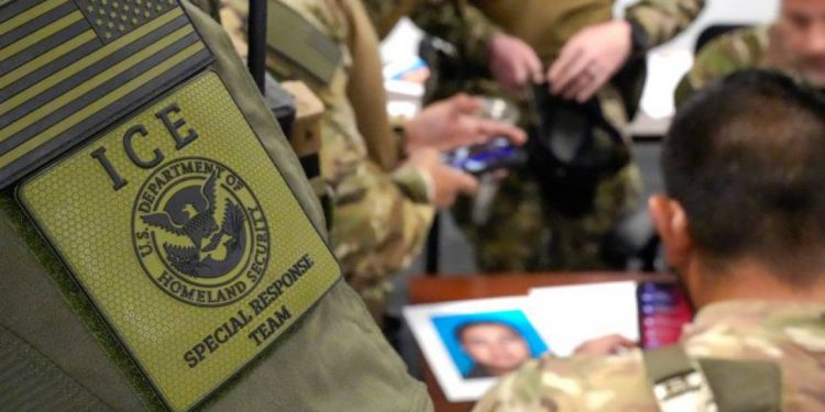 EU Deporta 7 migrantes a Sudán del Sur; entre ellos, un mexicano