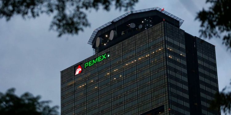 Pemex listará bono en Bolsa Mexicana