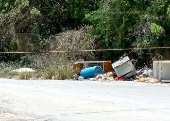 Macabro hallazgo en Cancún: restos humanos dentro de un bote de basura
