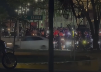 Desafían motociclistas operativos con rodada en Cancún tras decomisos