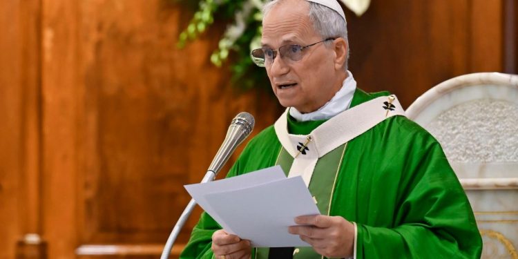 León XIV llama a dejar las armas y promover la paz