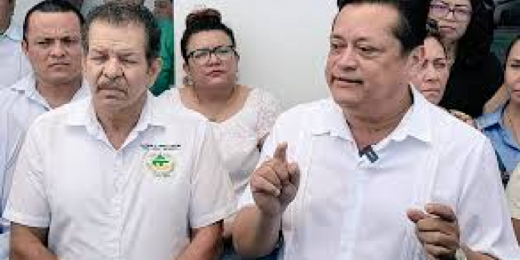 Colocarán cámaras de vigilancia y GPS en taxis de Cancún: anuncia el líder de los taxistas