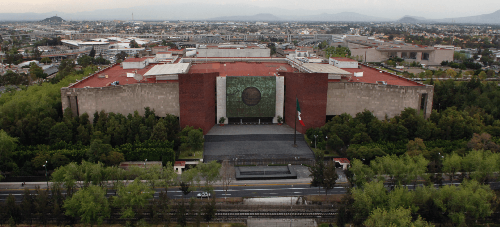 Rechazo a perfiles panistas detiene nombramiento