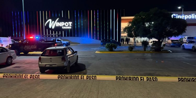 Asesinato afuera de Plaza las Américas en Playa del Carmen