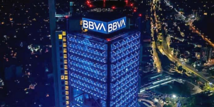BBVA aprueba plan de PEMEX con matices