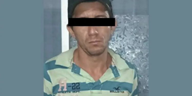 Detienen a hombre robando en escuela primaria Carmen Cadena Buendía en Villa Ocuiltzapotlán