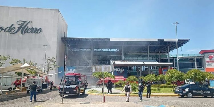 Aún sin fecha para la reapertura de restaurantes de Plaza Altabrisa, afectados por explosión