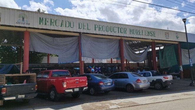 Engañan a mujer con cheque falso por $173 mil en el mercado municipal