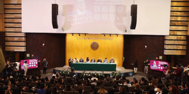 Morena daría al PVEM presidencia