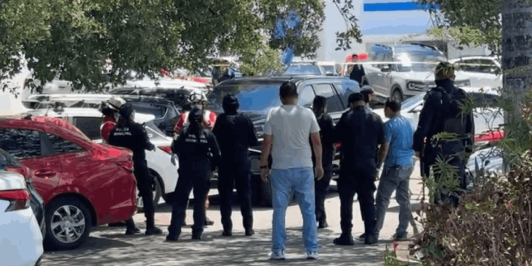 Asesinato en agencia automotriz de Cancún: lo ejecutan a plena luz del día