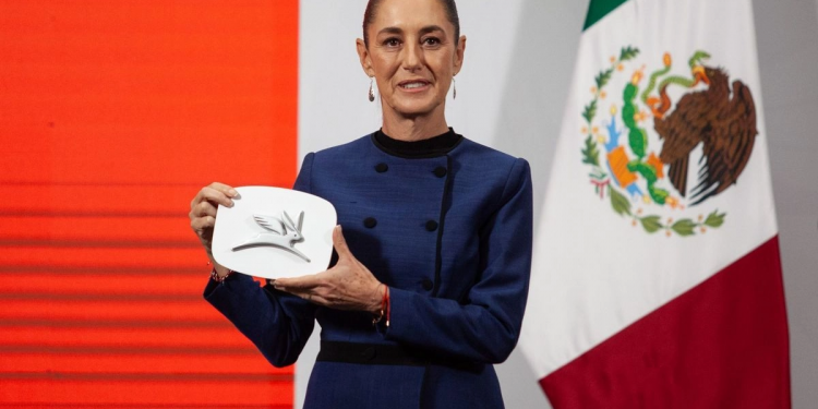 Diseño del carro eléctrico Olinia