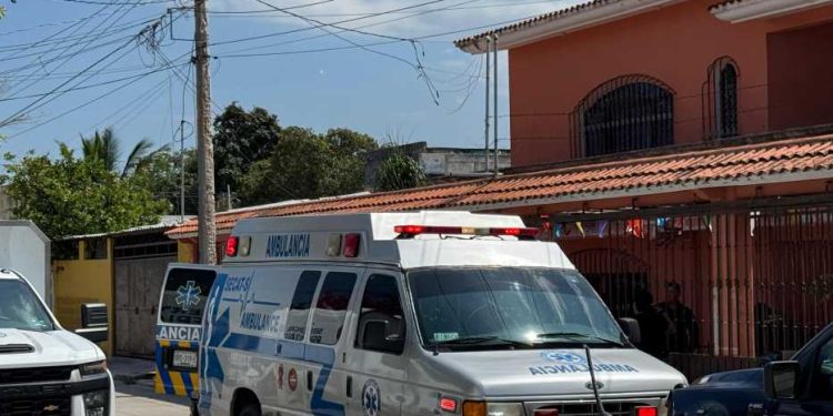 Hallan a pareja sin vida y a menor en estado grave dentro de una vivienda en Cancún