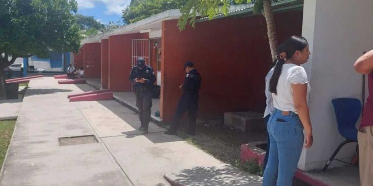 Incendio en la primaria de Ucum