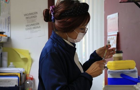 Estiman un aumento de cuadros febriles agudos por lluvias en Q. Roo