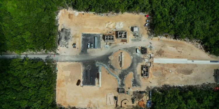 Puerta al Mar arrastra deuda millonaria y reanuda obras en Felipe Carrillo Puerto