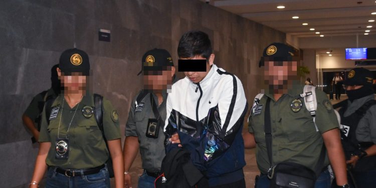 Detienen en Tlaxcala a presunto extorsionador ligado a cobro de piso en negocios de alimentos en Quintana Roo