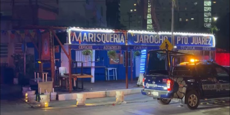 Balacera en marisquería en Cancún