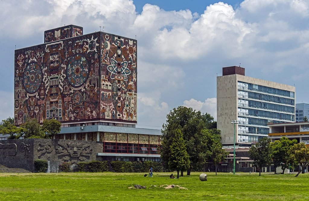 Biblioteca y Torre de Humanidades de la UNAM
