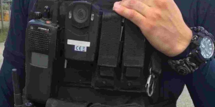 En Cancún 725 policías portan cámaras de solapa confirma presidenta municipal.