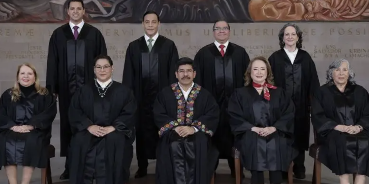 SCJN presenta primera imagen oficial de ministros electos en histórica nueva era judicial