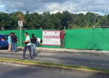 Clausura parcial de terreno en la costera sur de Cozumel genera controversia ambiental