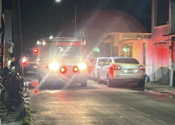 Hallan el cuerpo de un hombre sin vida en la banqueta de la Supermanzana 91 de Cancún