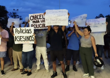 Regidor pide investigar actuación policial en caso de pescador fallecido en Playa del Carmen