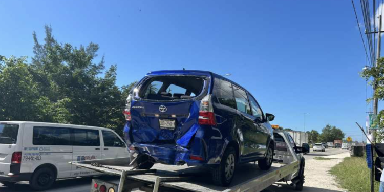 Choque por alcance en Playa del Carmen deja dos niños con lesiones leves