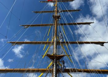 Retorna a Nueva York Buque Cuauhtémoc tras concluir pruebas de aceptación