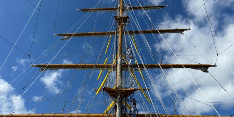 Retorna a Nueva York Buque Cuauhtémoc tras concluir pruebas de aceptación